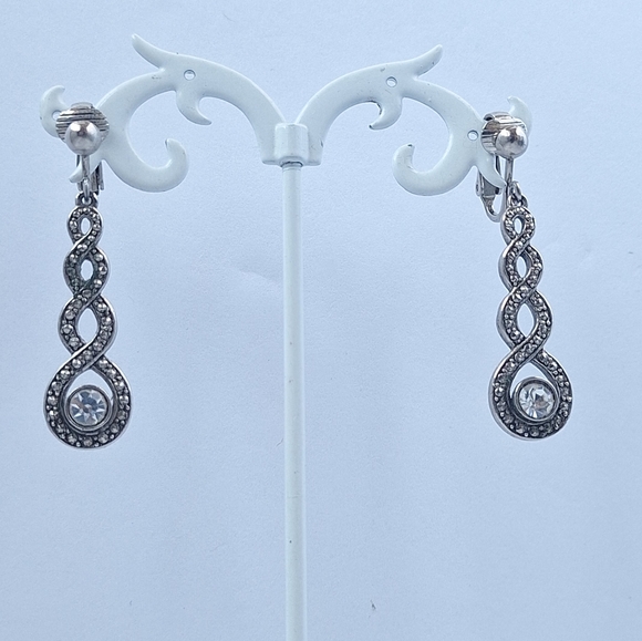 Vintage marcasite Clip-On Earrings - Picture 5 of 5